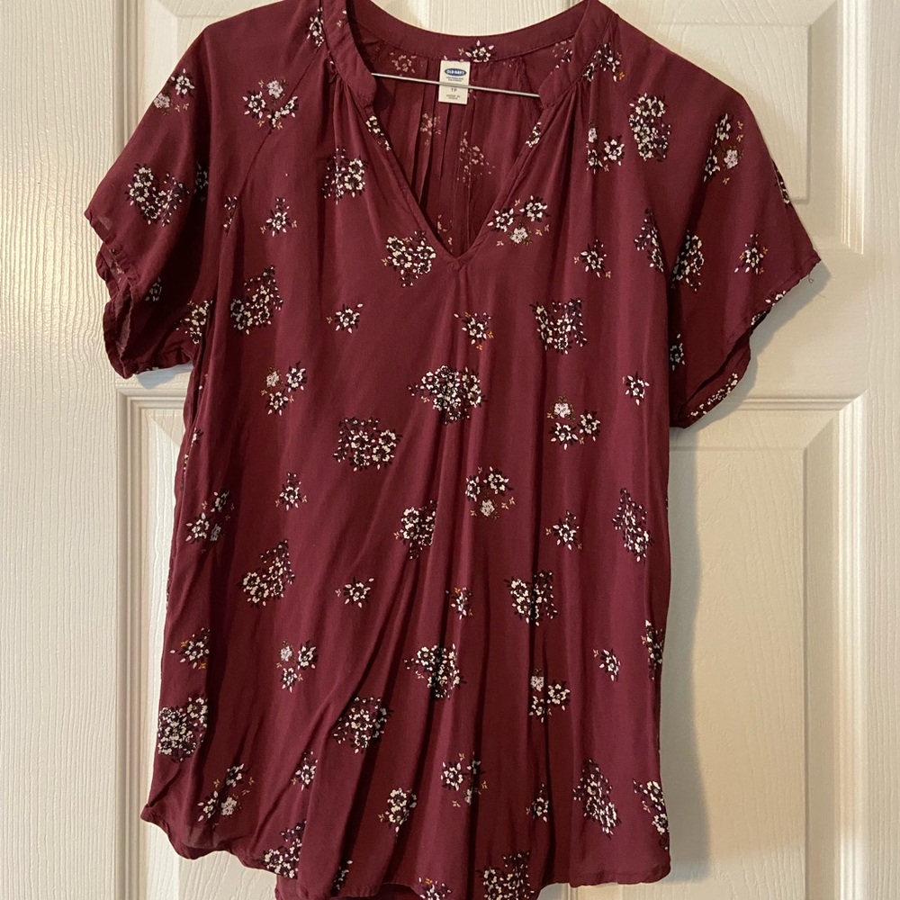 Women’s Old Navy Maroon Blouse